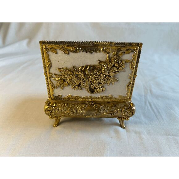 Small White/Gold Colored Trinket/Jewelry Box, Red Lined, Footed, Flowers - Picture 5 of 7